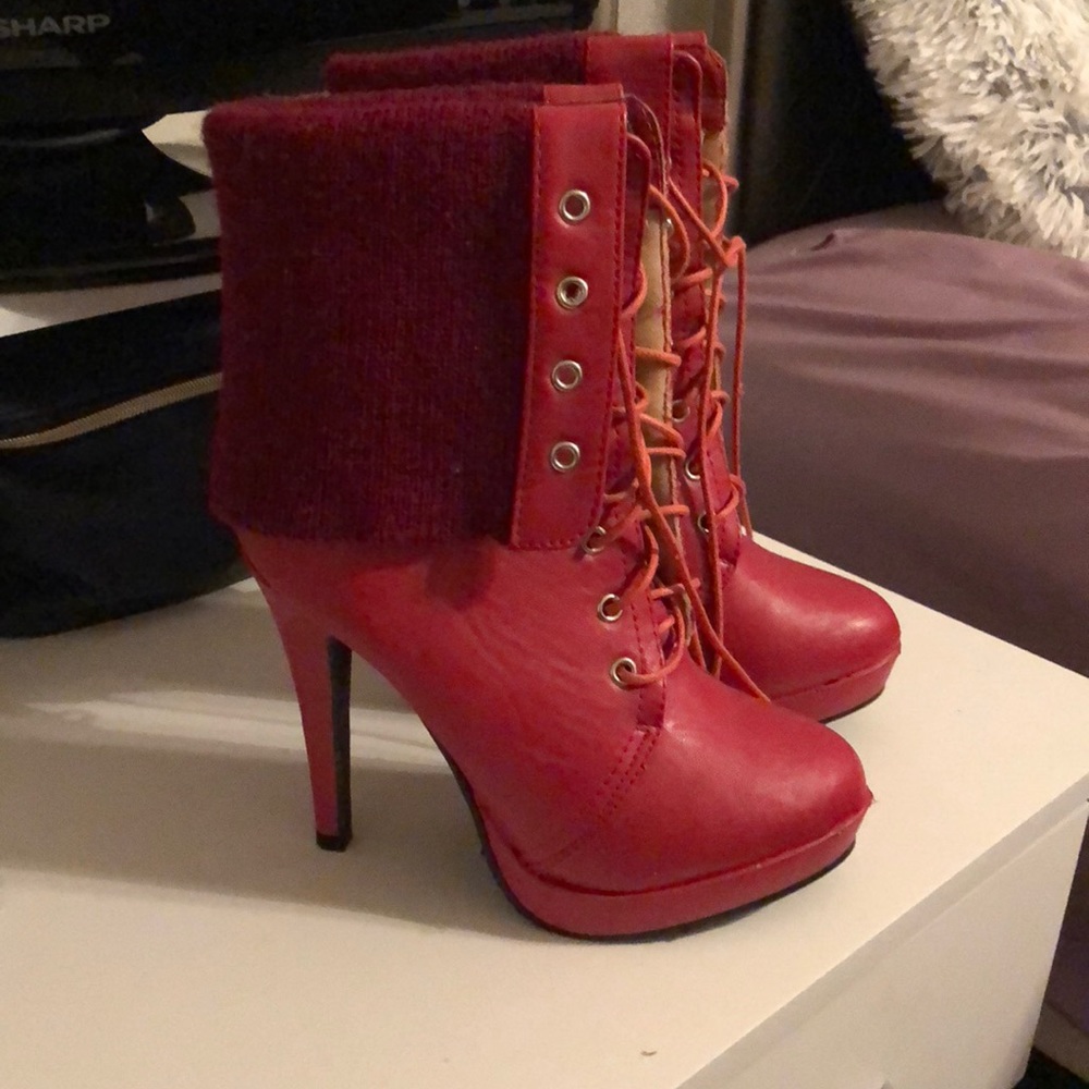 High heel boots